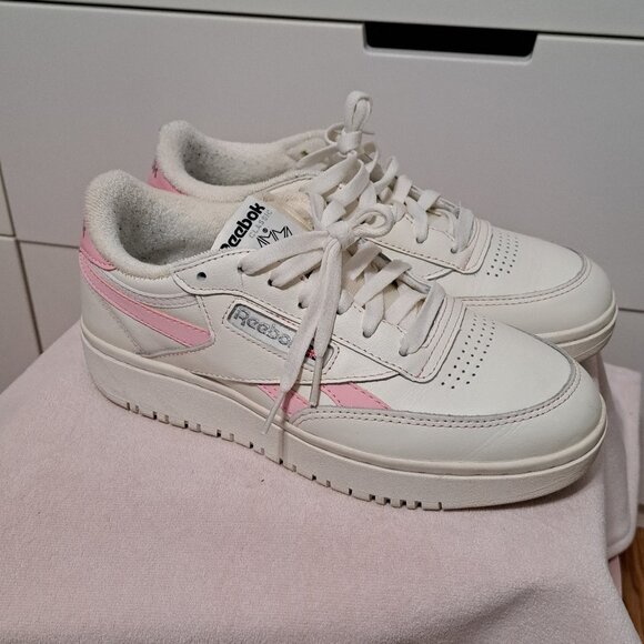Reebok Club C Double sneakers in chalk with pink details - Picture 1 of 6